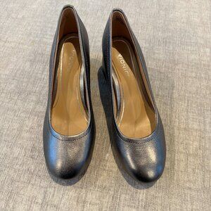 NWOT - Vionic Metallic Leather Pumps – Size 6.5 – Orthotic Comfort